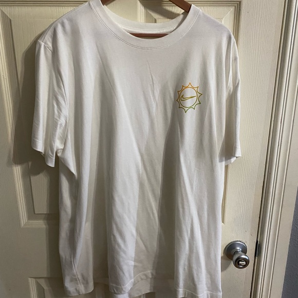 Nike Other - NIKE TEE